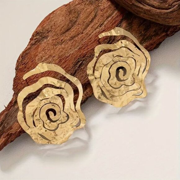 NEW Hammered Gold Huge Swirl Statement Earrings - Picture 3 of 5